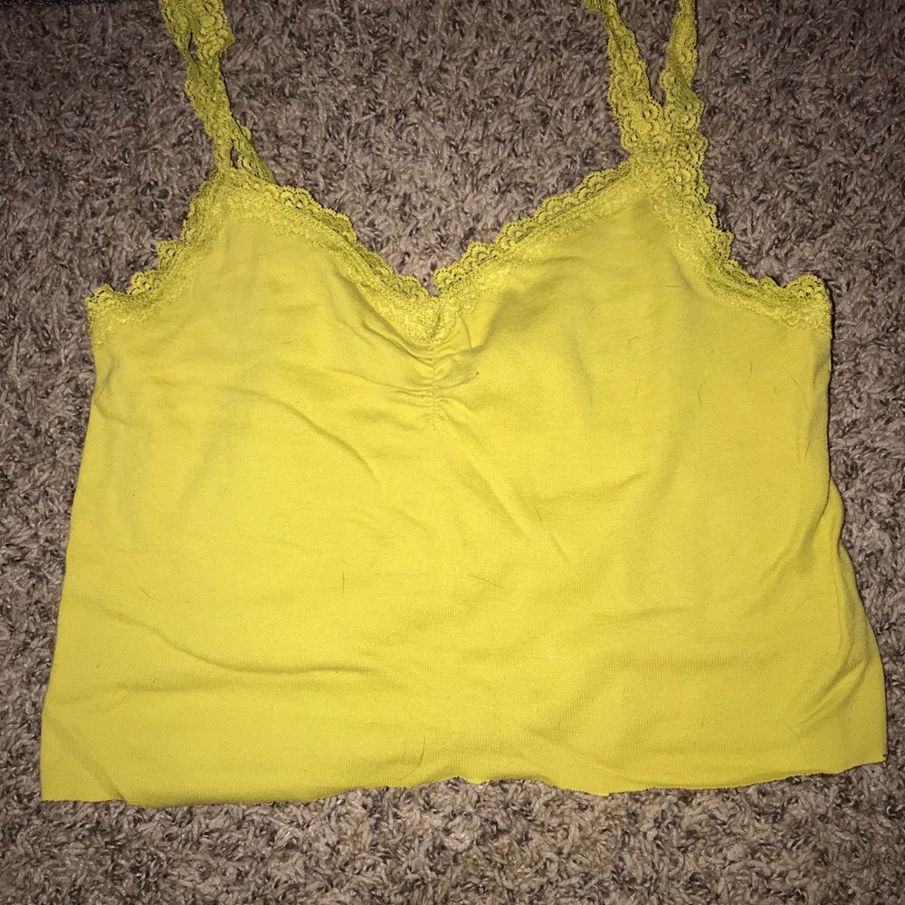 this cute little yellow top